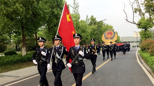 报考警校什么时间做近视手术最好 2021报考警校近视眼可以吗