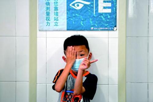 将近视纳入学生考核 近视到底应不应该纳入学生考核
