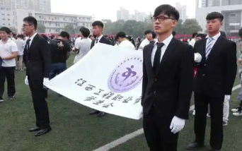 学生会主席的职能职责 学生会主席的职责和工作内容