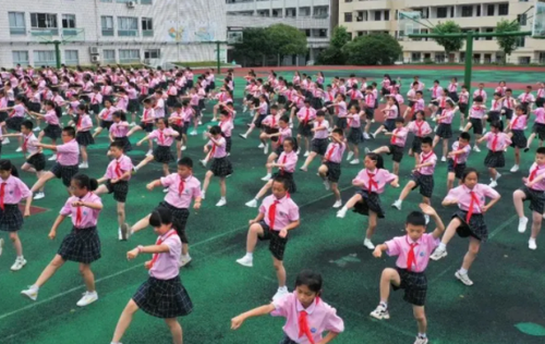 教育部提倡中小学生到校后先活动