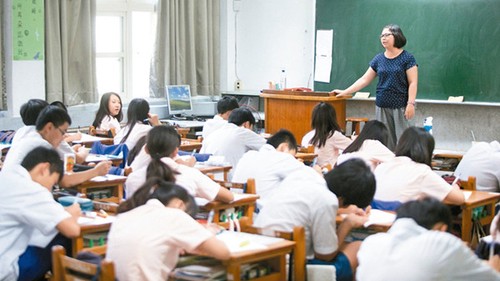 中小学教师男女比例失衡原因 中小学教师男女比例失衡的危害