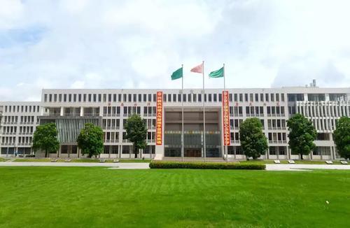 海南师范大学对选科的要求 海南师范大学对选科的要求有哪些