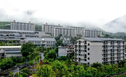 桐梓中等职业学校是公办的吗 桐梓中等职业学校是全日制吗