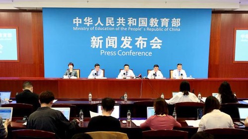 全国共有民办学校超18万所 坚决防止以非营利之名行营利之实_1