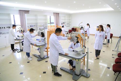 眼视光医学专业就业方向 眼视光学专业