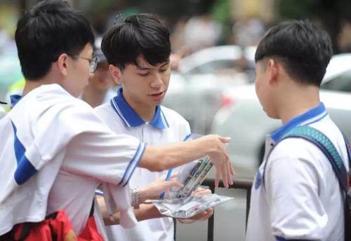 最低投档线是什么意思啊 过了最低投档线一定会被录取吗