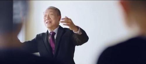 清华老年合唱团又出新歌了 传承五四精神