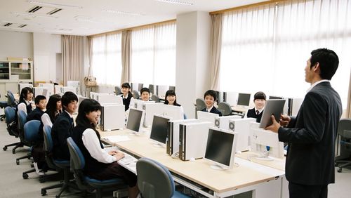 中国有哪些大学开设有电竞专业 哪里有电竞专业的学校