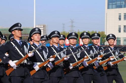 近视眼能报考警察学校吗 警校的体检要求是什么