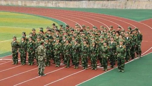 大一军训男生会强制剃头发吗 大一军训男生要剪头发吗