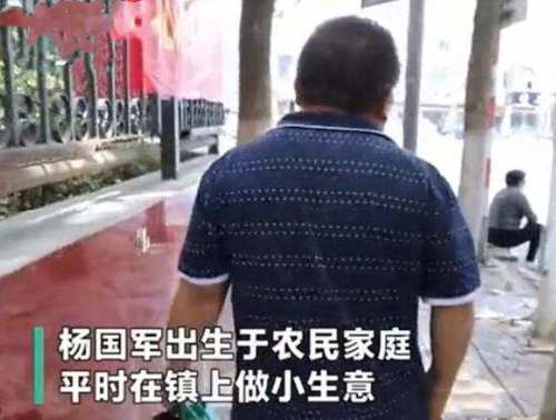 40岁父亲为教育叛逆儿子参加高考 立誓言传身教
